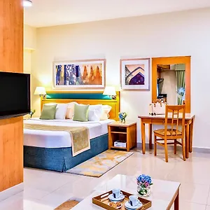 Golden Sands Aparthotel